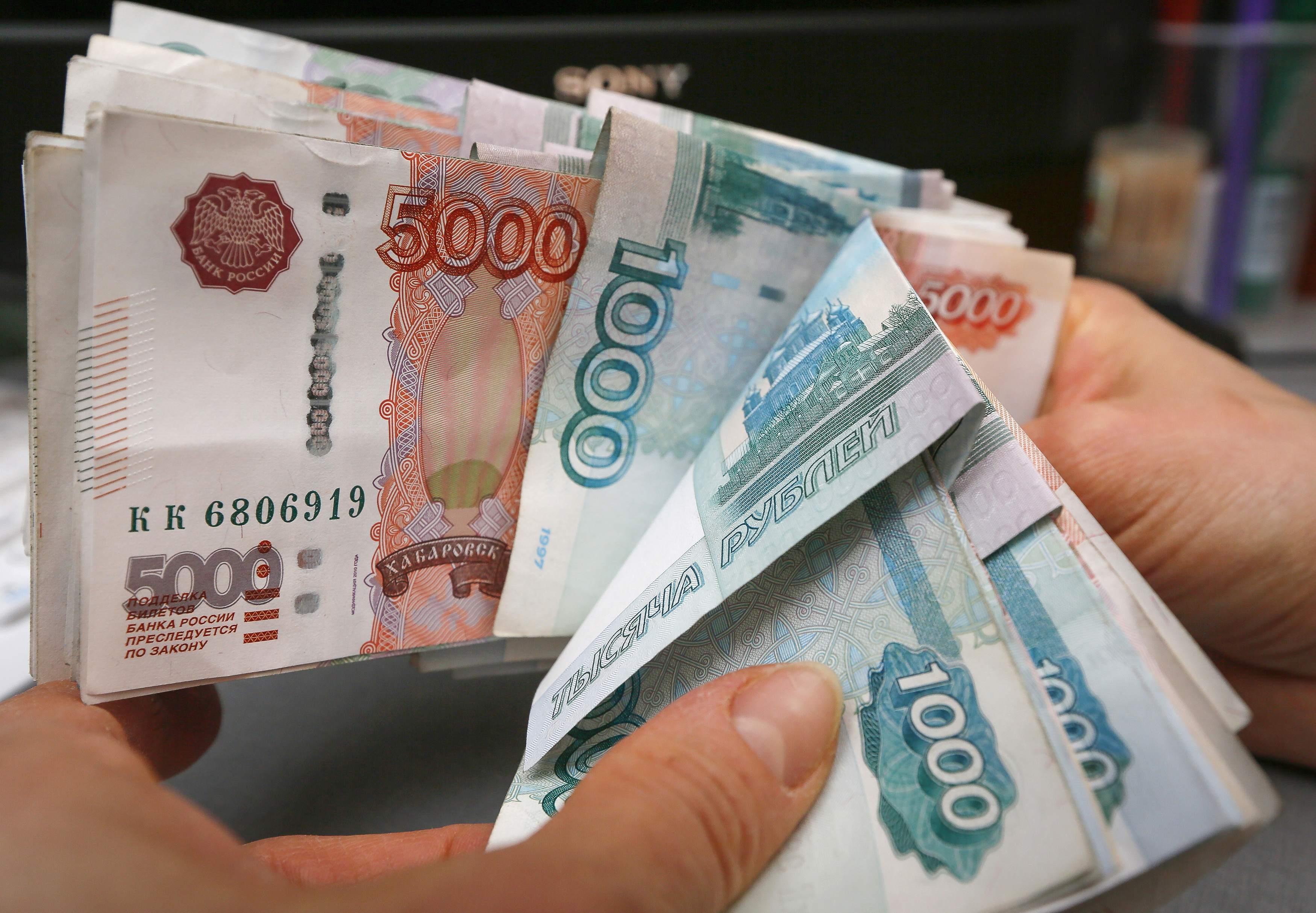 rusiyanin-valyuta-ehtiyatlari-oten-ay-3-milyard-dollardan-cox-artib
